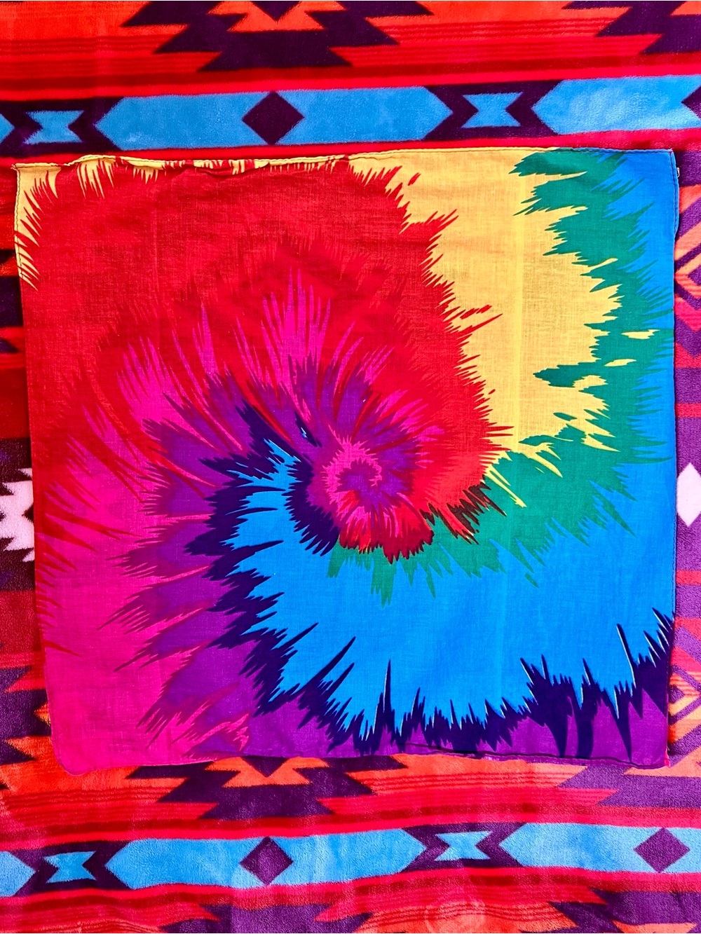 Vibrant Rainbow 🌈Spiral Tie-Dye Scarf